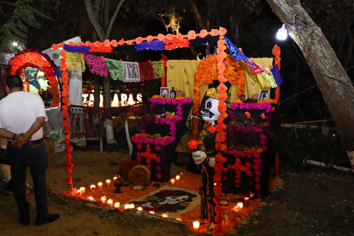 STAOOAPAS Realiza Altares de Día de Muertos en Planta de Vista Bella