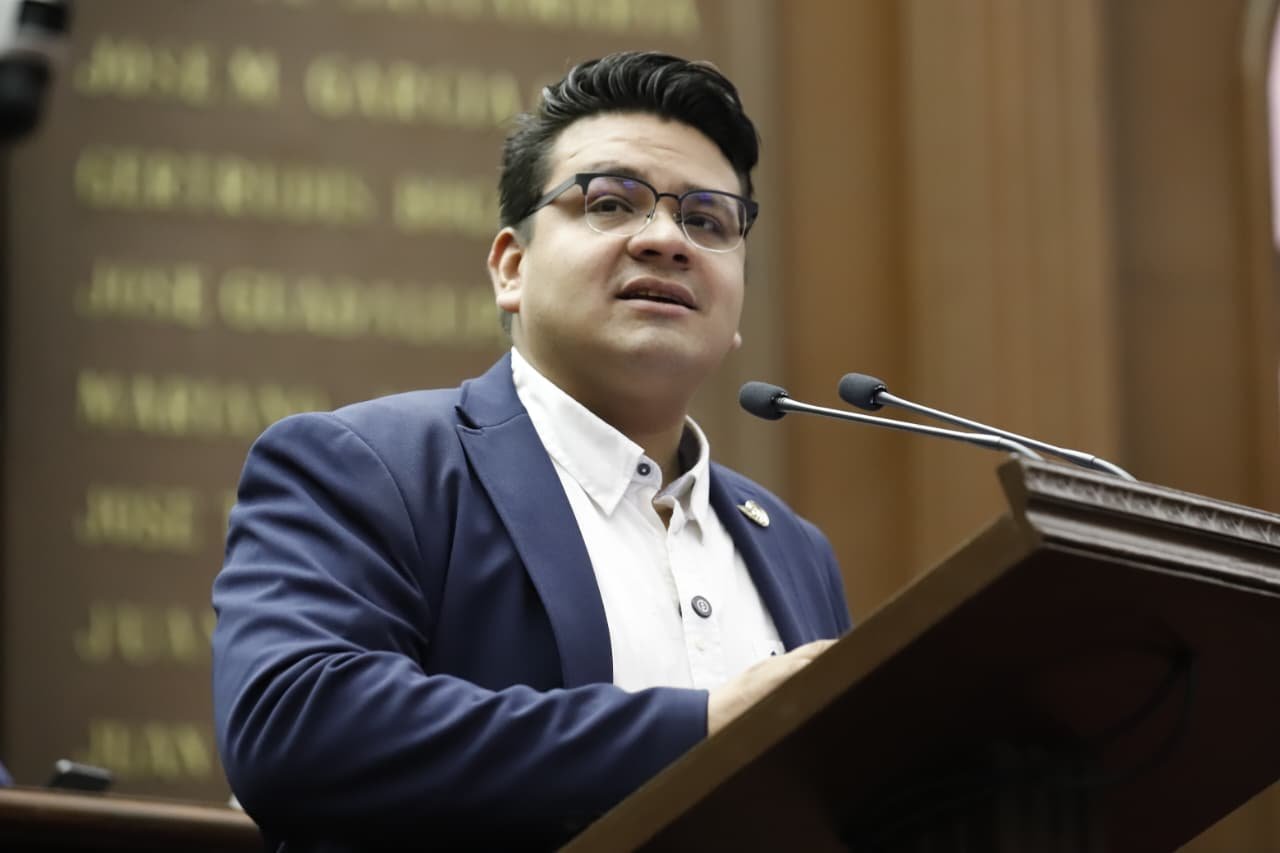 Educación Alimentaria en Nivel Básico, Pilar para la Salud Pública: Toño Carreño (MC)