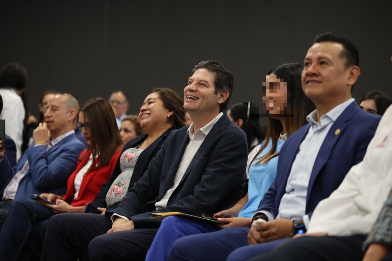 Alfonso Martínez Alerta a Jóvenes sobre Riesgos de Enganche y Reclutamiento en Redes Sociales