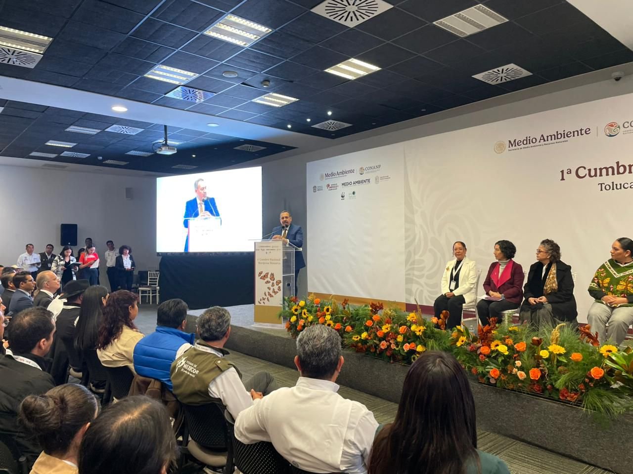 Michoacán Reafirma su Compromiso con la Mariposa Monarca en Primera Cumbre Nacional