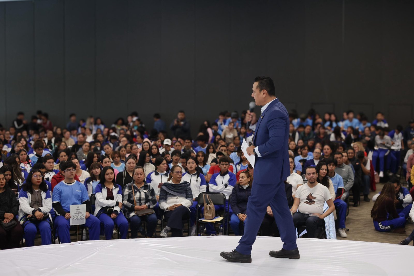 FGE Llama al Cuidado de Redes Sociales en Adolescentes para Prevenir Delitos Cibernéticos