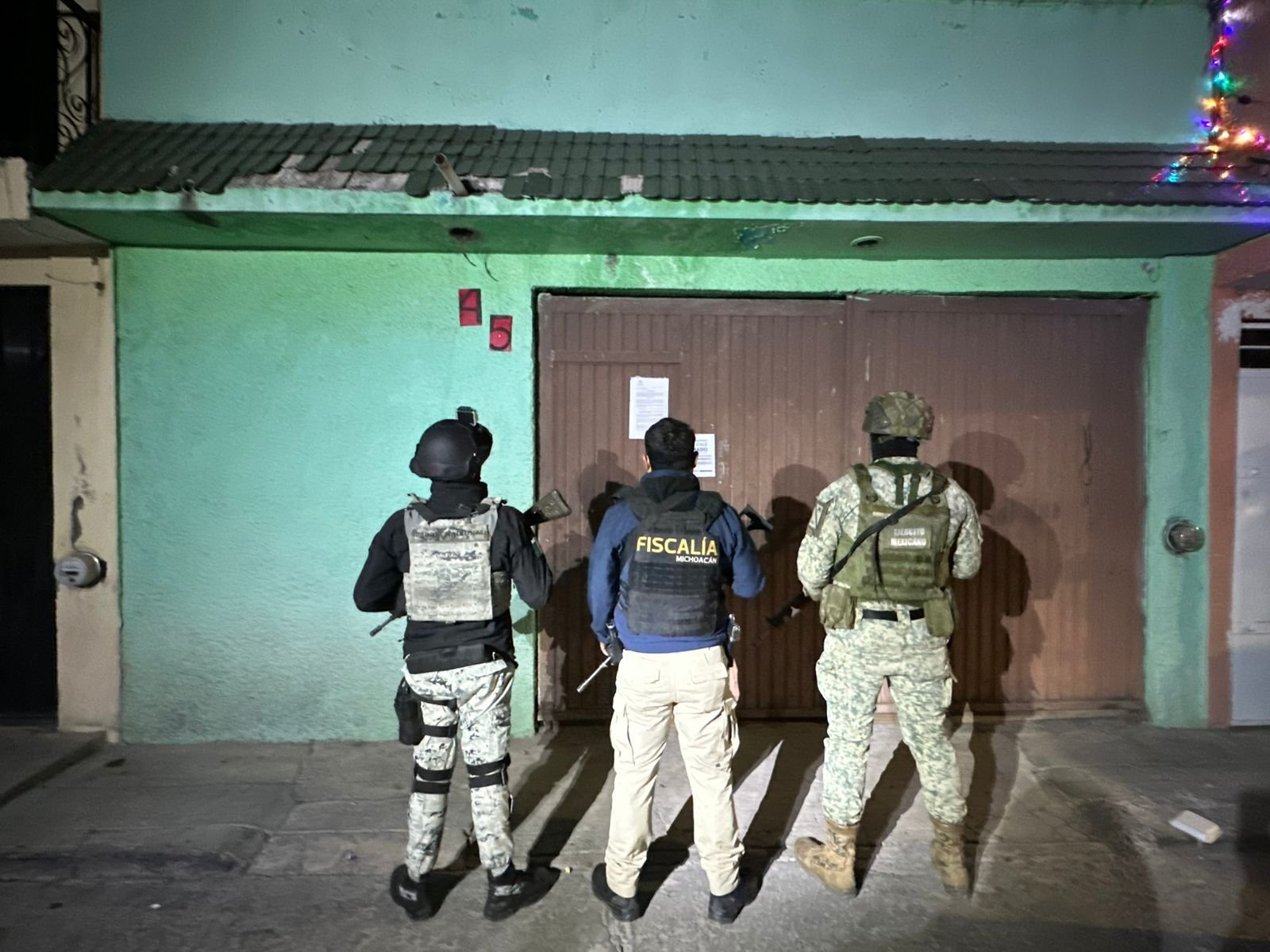 FGE Asegura 175 Dosis de Metanfetamina Durante Cateo en la Colonia Solidaridad