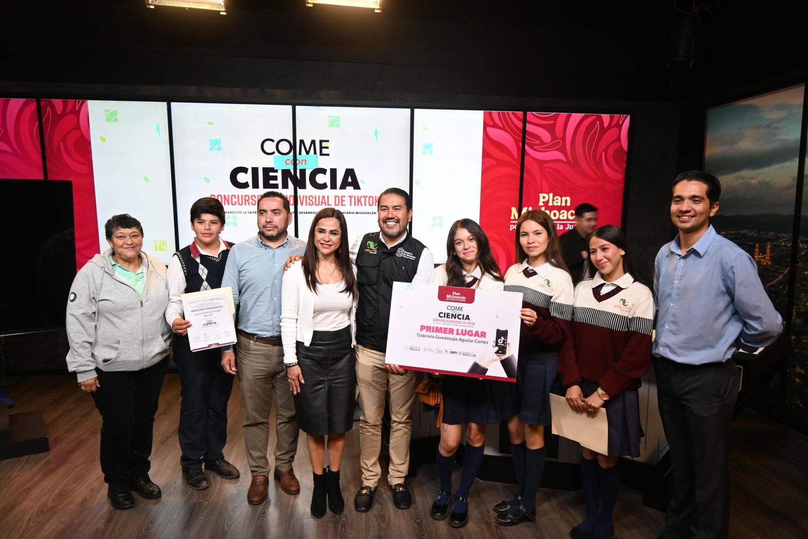 ​Alumnas del Cecytem Ganadoras del Concurso Estatal “Come con Ciencia”