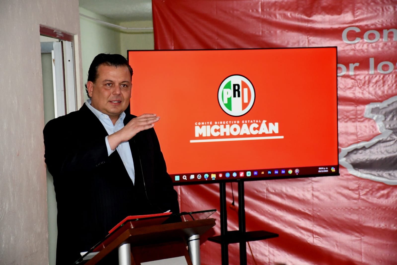 México Necesita Voces Fuertes de Jóvenes que Restablezcan el Estado de Derecho: Memo Valencia