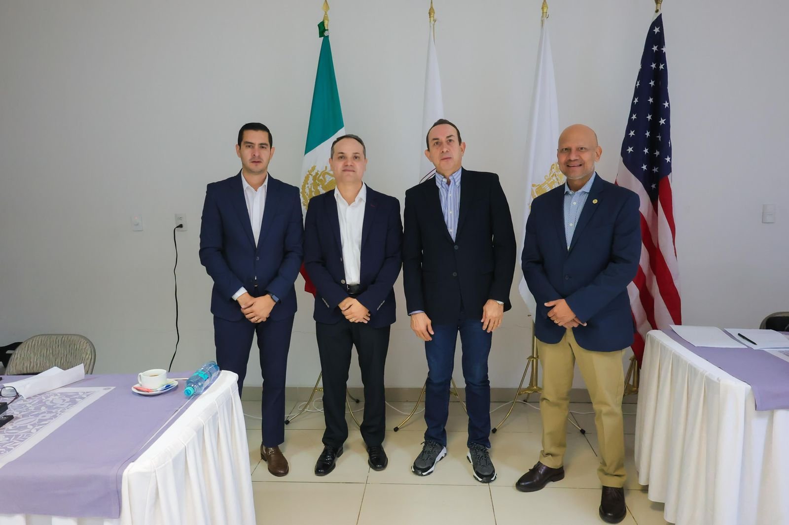 ​Semigrante acerca beneficios federales de EE. UU. a michoacanos en una jornada de atención