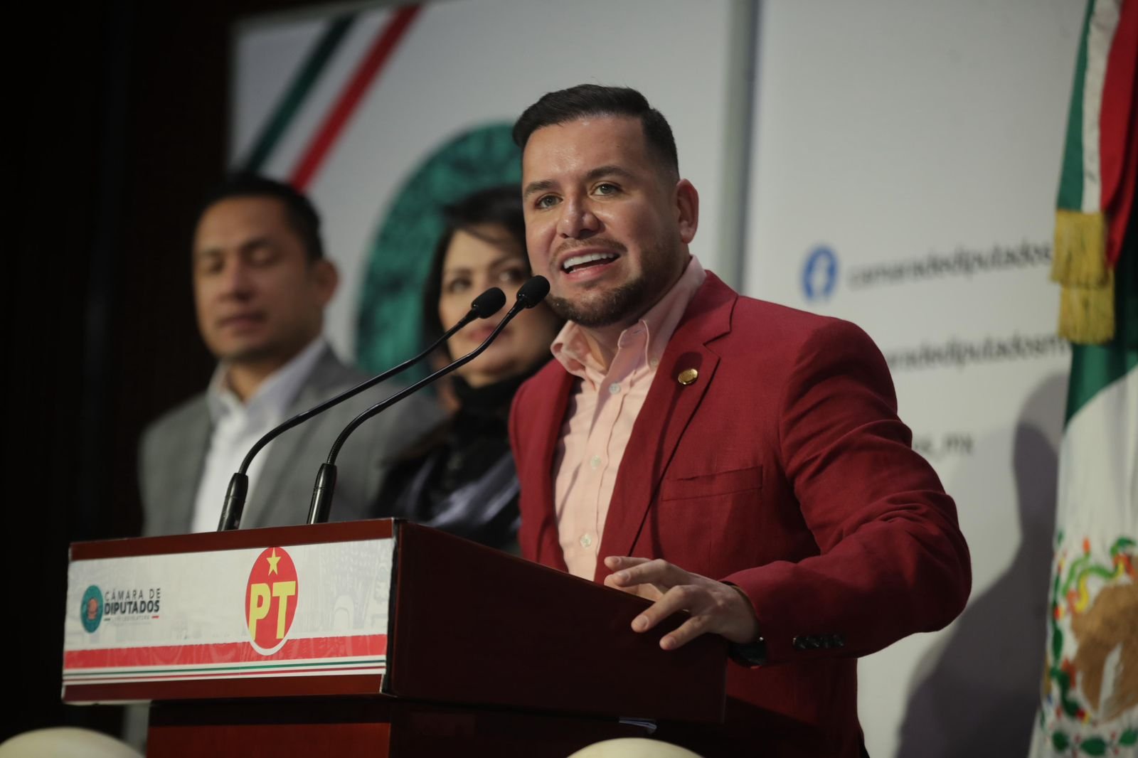 Diputado Reyes Galindo promociona desde Ciudad de México la 14ª Feria del Melón de Zicuirán, Michoacán
