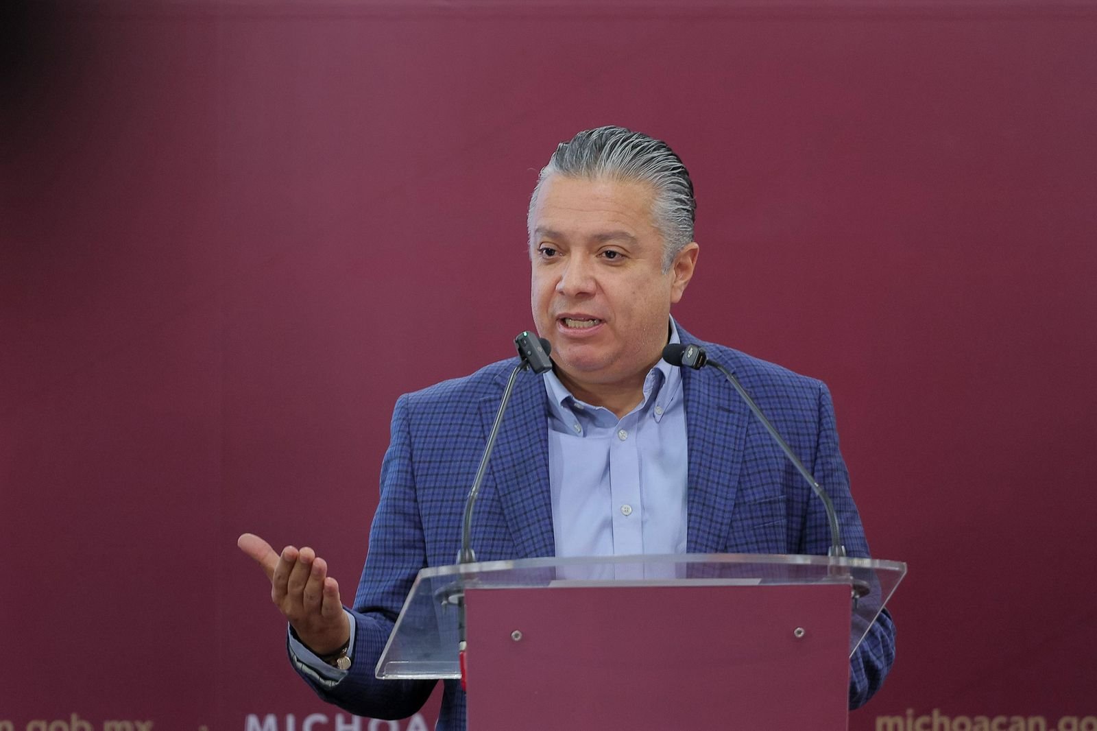 Tesorero Luis Navarro destaca eficiencia del pago digital del refrendo vehicular en Michoacán