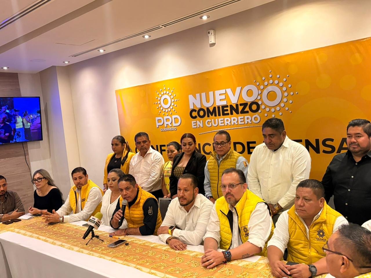 Bloque de dirigentes estatales del PRD inicia gira nacional en Guerrero