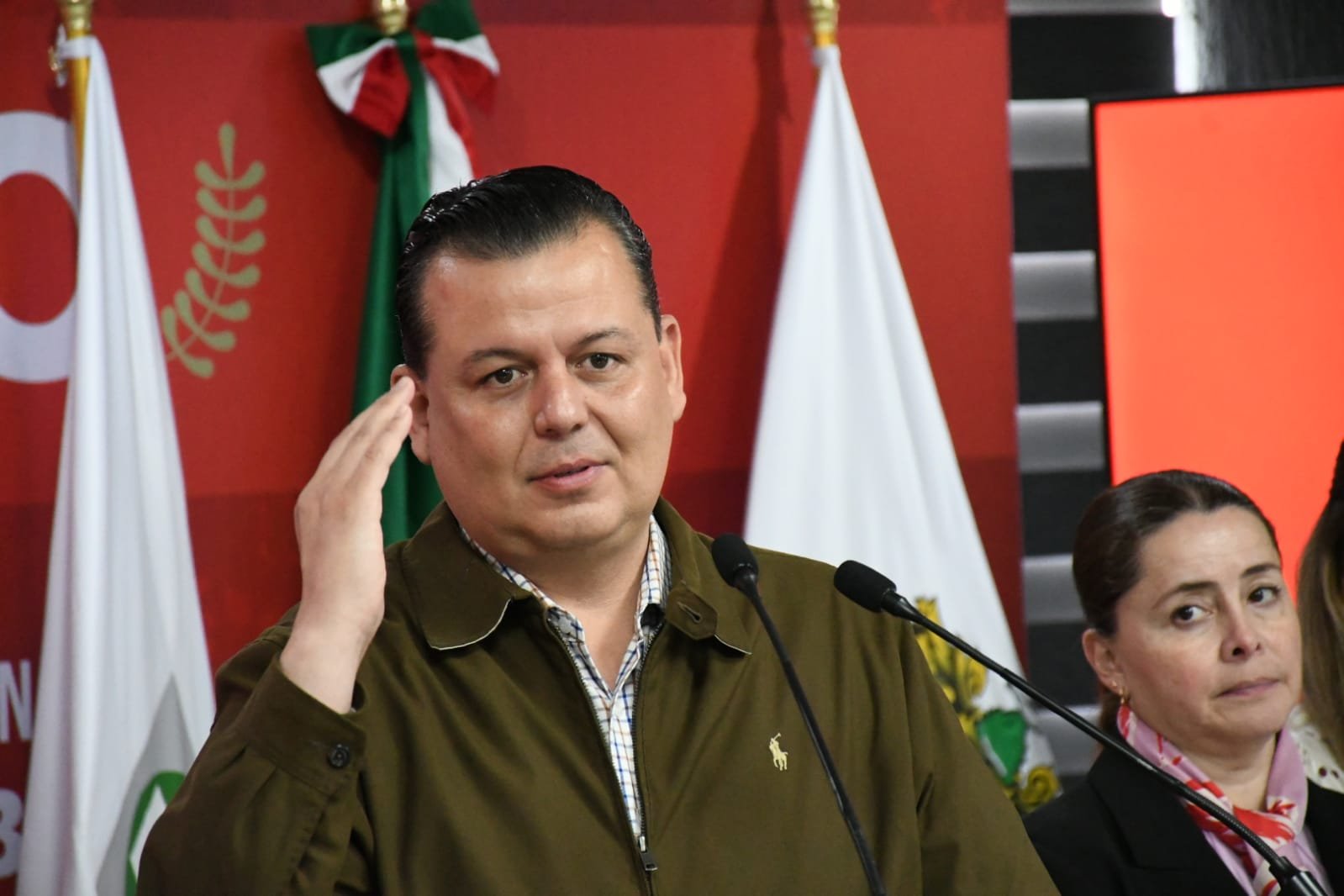 PRI Michoacán denuncia agresión física a su dirigente en plena feria