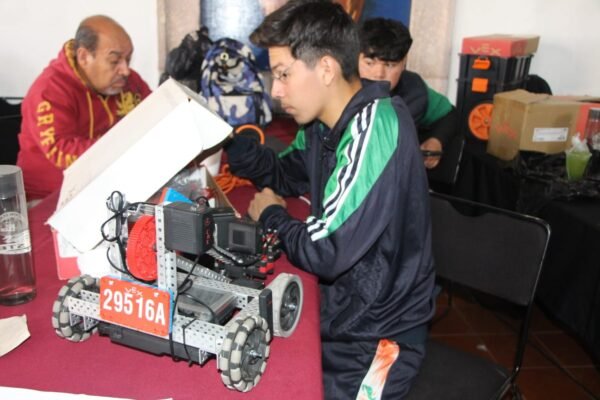 Cecytem abre proceso de ingreso para ciclo escolar 2026-2027 en sus 93 planteles en Michoacán