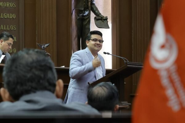 Diputado Toño Carreño propone reforma para garantizar representación multipartidista en comisiones de hacienda municipales