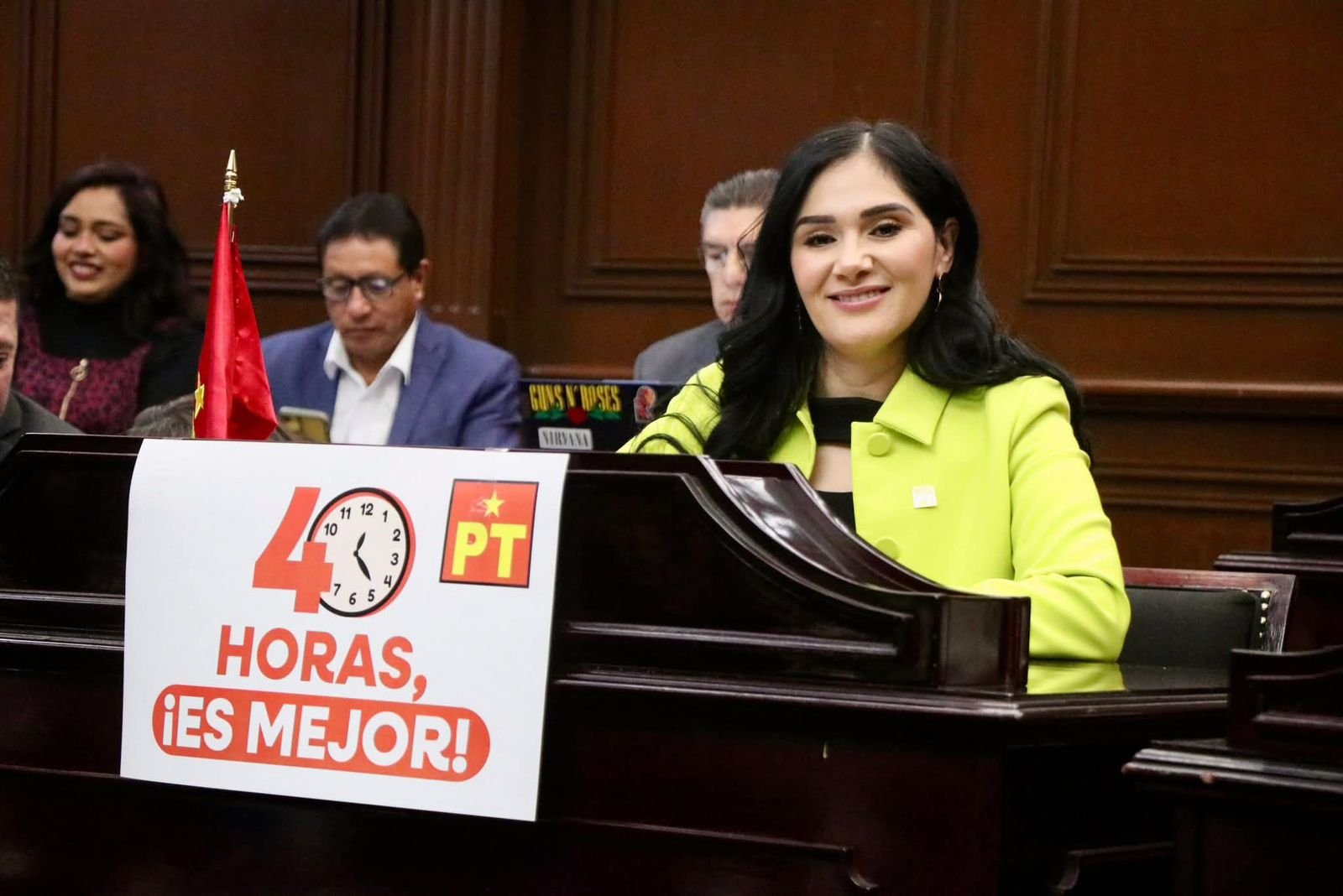 Diana Espinoza respalda reducción de jornada laboral y se compromete a impulsar más reformas laborales