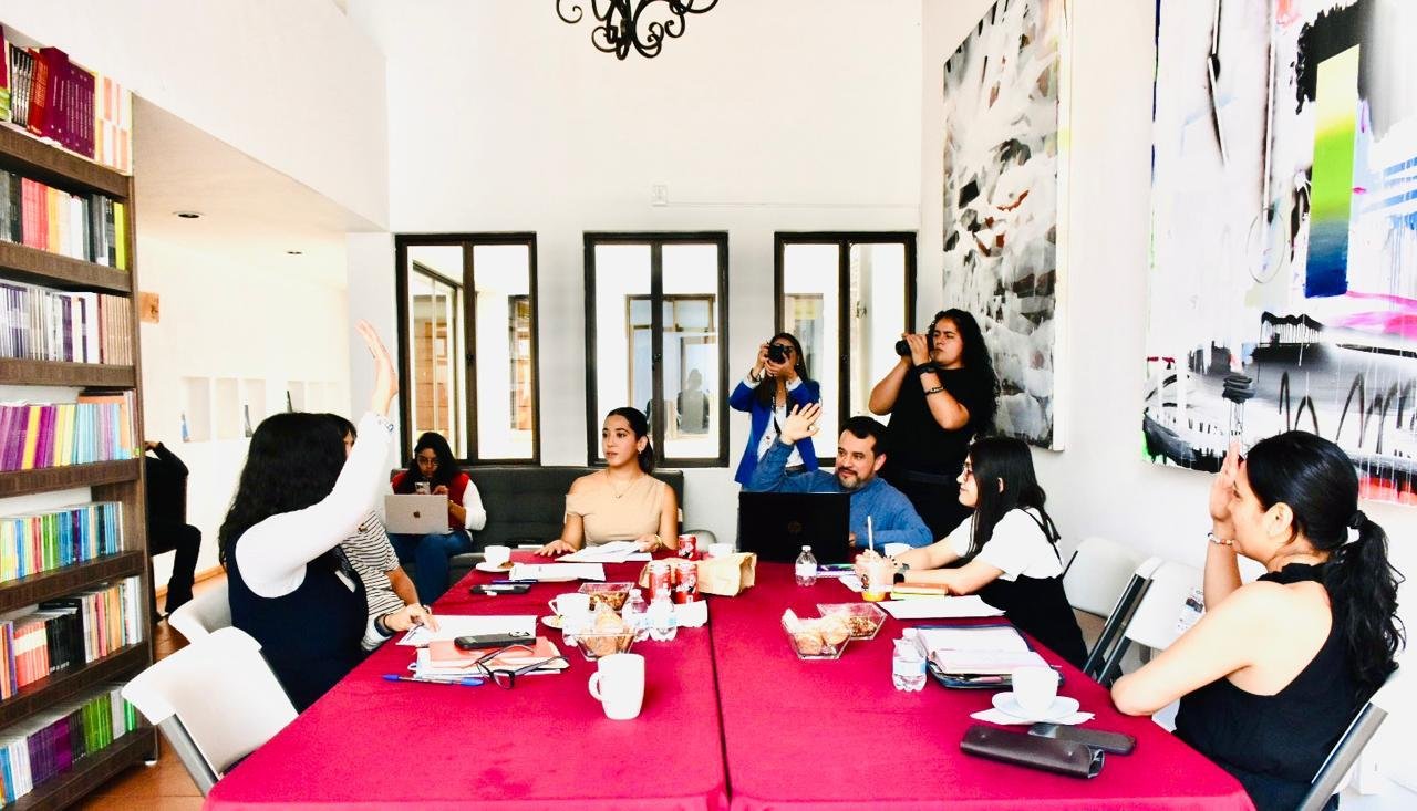 Queda instalado consejo editorial de Cuarta República para evaluar futuras publicaciones