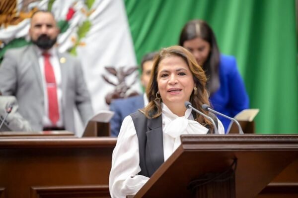 Fabiola Alanís presenta reforma para fortalecer cooperativas en Michoacán