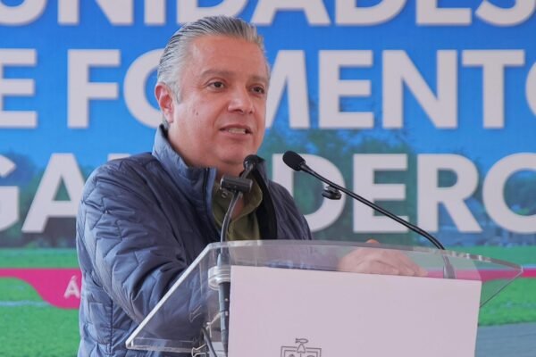 Luis Navarro reporta más de 780 mil refrendos vehiculares en primeros dos meses del año