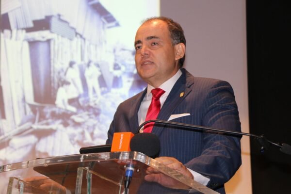 Baltazar Gaona defiende el periodismo como pilar indispensable para la democracia