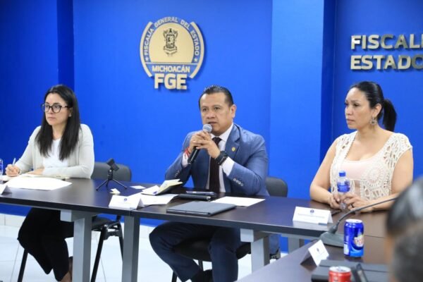 Carlos Torres Piña destaca a autogobiernos como aliados de la FGE en atención de delitos