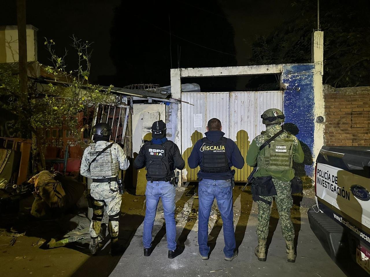 FGE asegura más de 370 dosis de droga y detiene a una mujer en cateos contra narcomenudeo en Morelia