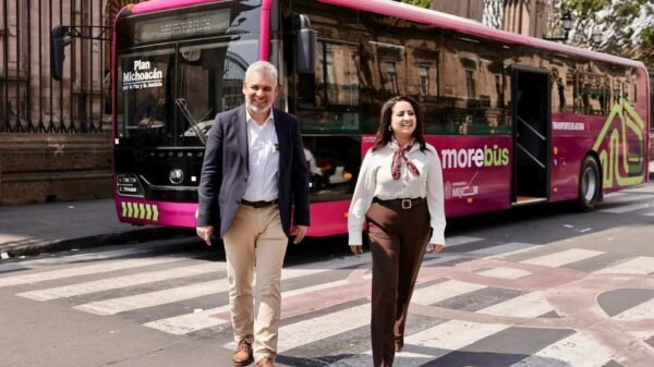 Alfredo Ramírez Bedolla afirma que teleféricos y Morebús serán primeros transportes públicos adaptados para personas con discapacidad