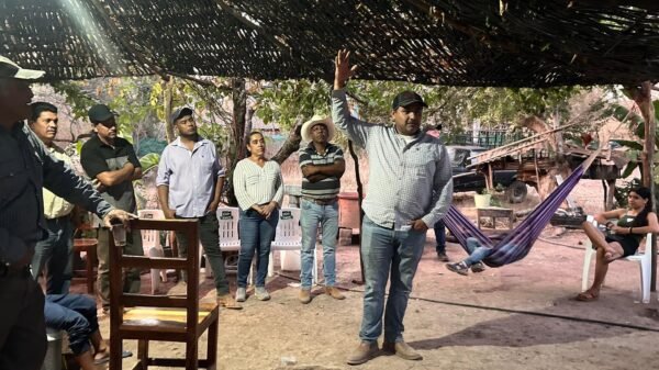 Fernando Ocampo Escucha Inquietudes Ciudadanas en El Serrillal y Mesa de Teco