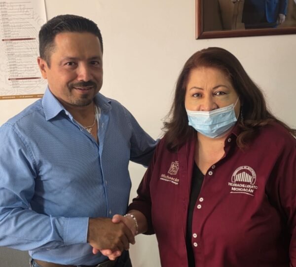 Tebam formaliza donación de terrenos para nuevos espacios educativos en Chinicuila