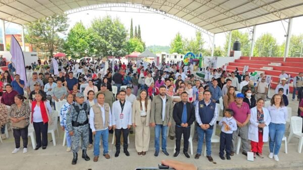 Lety Arriaga encabeza Feria del Bienestar en Ocampo
