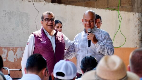 Ismael Arriaga entrega más de 50 aparatos funcionales en Benito Juárez