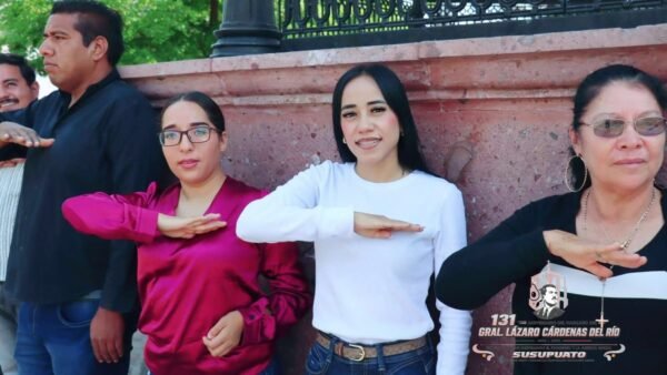 Diana Mondragón encabeza acto cívico en Susupuato por natalicio de Lázaro Cárdenas del Río