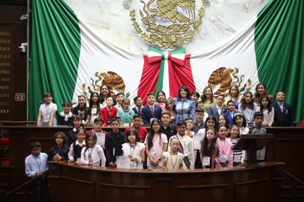Diputada Vanhe Caratachea logra reforma para que niñas y niños participen en decisiones municipales