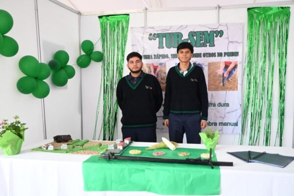 Estudiantes del Cecytem competirán en Encuentro Nacional de Innovación Tecnológica en Querétaro