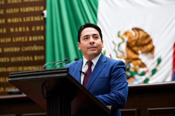 Congreso aprueba iniciativa de Iván Vera para garantizar atención tanatológica a niñas, niños y jóvenes en Michoacán