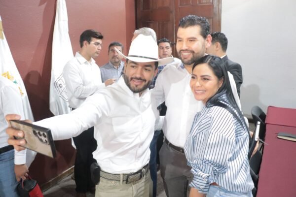 Dirigente estatal del PRD, Octavio Ocampo, califica a alcaldes como orgullo del partido y motor de Michoacán