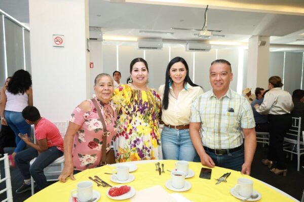 Araceli Saucedo Reyes encabeza encuentro por 37 aniversario del PRD y refrenda compromiso con la democracia