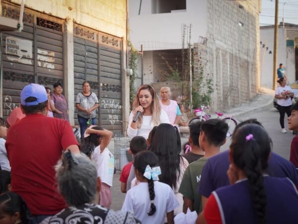 Diputada Grecia Aguilar refrenda compromiso con la niñez durante festejo en Zitácuaro