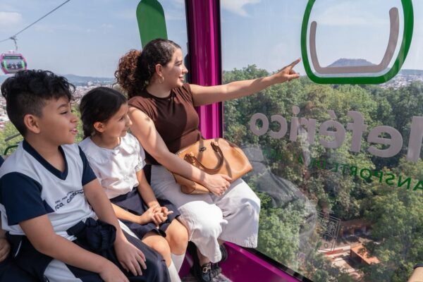 Gladyz Butanda informa que teleférico de Uruapan ha transportado a 340 mil usuarios en menos de un mes