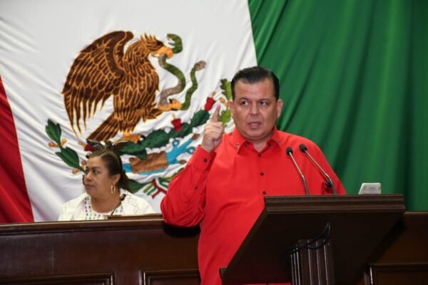 Memo Valencia vota a favor de reconocimiento ambiental “Homero Gómez” y propone a defensores de Villa Madero como primeros recipiendarios