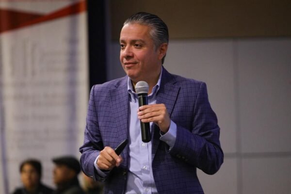 Luis Navarro informa sobre Programa de Regularización Fiscal 2026 para ponerse al corriente en adeudos estatales