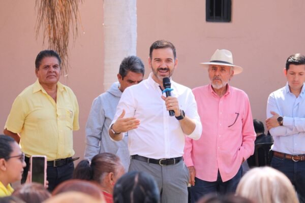 Yankel Benítez y liderazgos sociales festejan a las madres morelianas