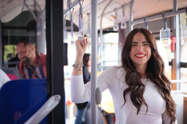 Giulianna Bugarini respalda Morebús como obra que devolverá tiempo y calidad de vida a familias de Morelia