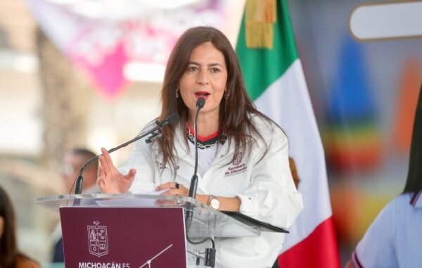 Gabriela Molina destaca inversión de más de 960 mdp en equipamiento educativo en Michoacán
