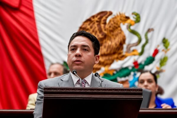 Iván Vera impulsa iniciativa para movilidad incluyente en comunidades rurales e indígenas de Michoacán
