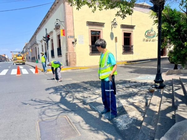 Gobierno de Morelia baliza avenida Madero previo a 485 aniversario de la ciudad