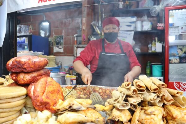 Mercado de Pátzcuaro consolida riqueza gastronómica de Michoacán en su primer aniversario
