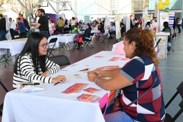 Sedeco anuncia más de mil 800 vacantes en Ferias de Empleo para seis municipios