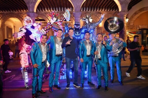 Morelia vive concierto por 485 aniversario con miles de asistentes en avenida Madero