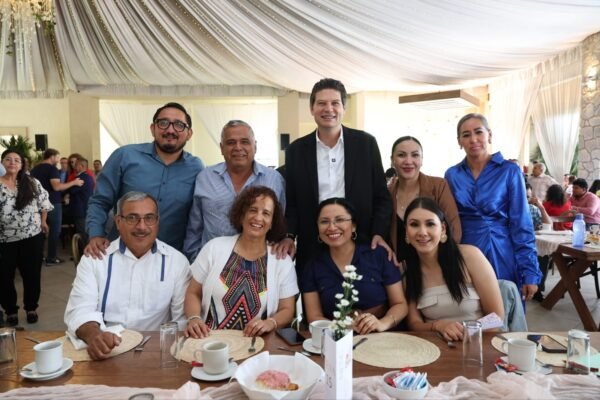 Alfonso Martínez celebra a maestros y destaca su labor en Morelia