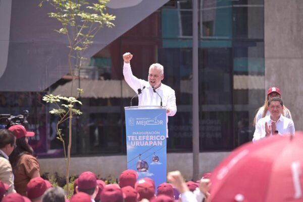 Alfredo Ramírez Bedolla: teleférico de Uruapan supera 515 mil pasajeros en primer mes