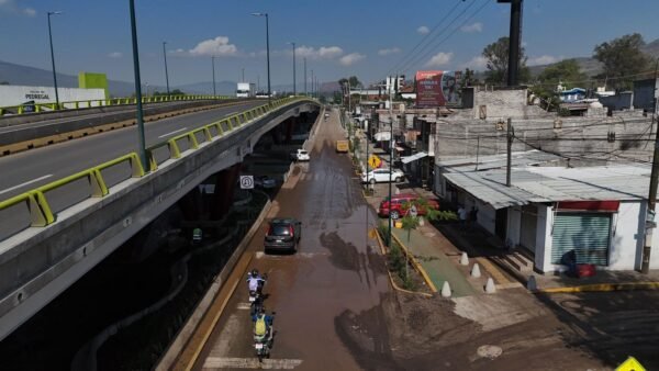SCOP retira más de 29 metros cúbicos de azolve en Paso Catrinas tras lluvias atípicas en Morelia