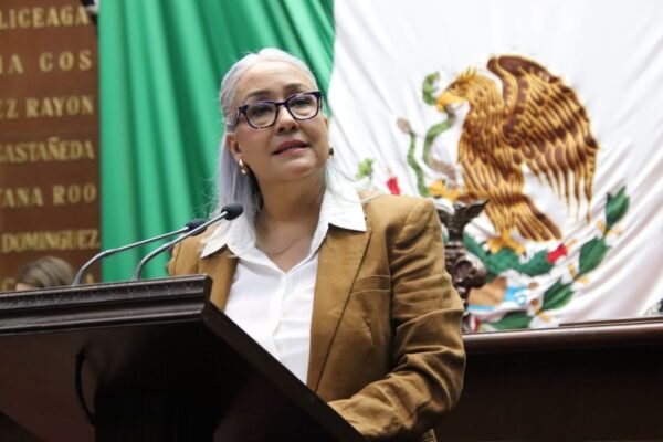 Emma Rivera impulsa reforma hídrica para garantizar agua como derecho humano en Michoacán