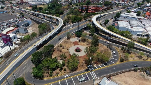 SCOP reporta inversión de 5 mil 720 mdp en 15 distribuidores viales en Michoacán sin deuda pública
